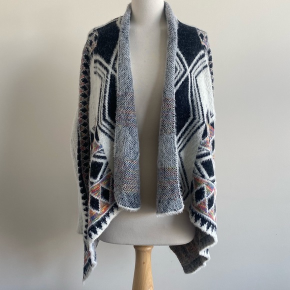 NWT White Open Front Shawl Collar Aztec Southwest Boho Print Cardigan Sweater - Picture 2 of 7